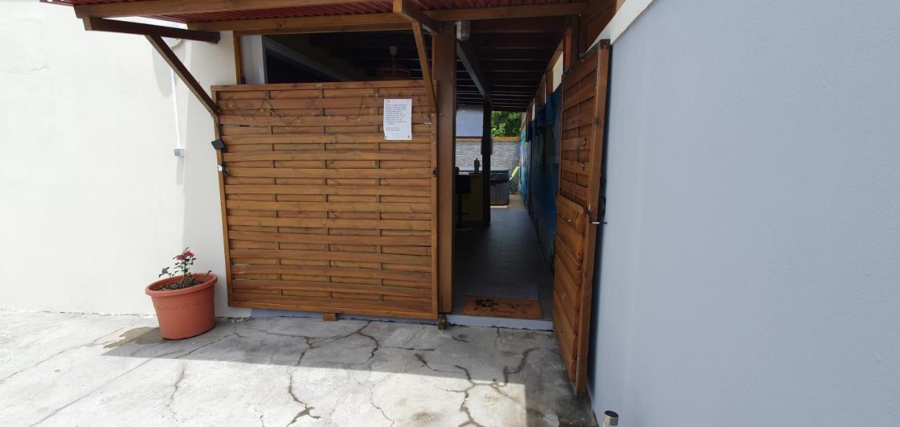 "Chez Claudia "Charmant Logement Avec Jacuzzi Privatif En Toute Intimite Sur Belle Terrasse Exterieure En Bois Et Piscine Courcelles Zewnętrze zdjęcie